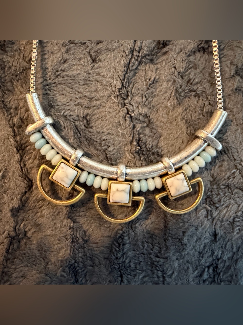 Stella & Dot Gold-Tone Necklace with Cream Beads
